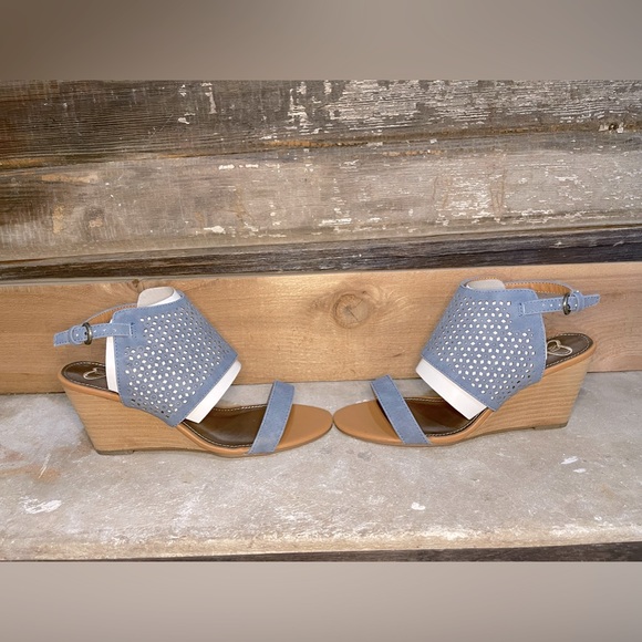 NEW Madeline Modern Blue Wedge Sandal - Picture 7 of 11